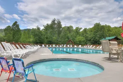 Seasonal Community pool.
