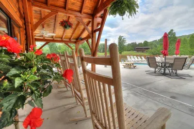 Southern Belle, hot tub, game room, king suite! - image 73 of 81
