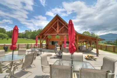 Southern Belle, hot tub, game room, king suite! - image 77 of 81