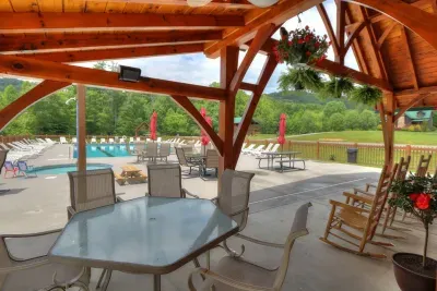 Seasonal Community pool.