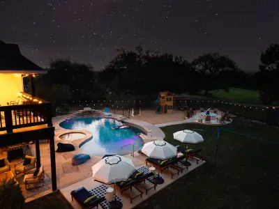 Stargazing+Pool+HotTub+GameRoom+PlayRoom•Sleeps18 - image 108 of 121