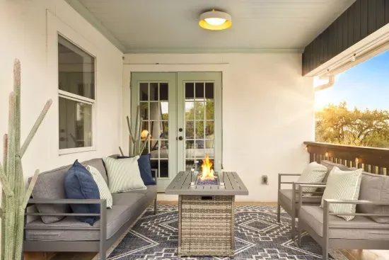 Balcony with Fire Pit