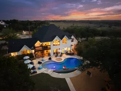 Stargazing+Pool+HotTub+GameRoom+PlayRoom•Sleeps18 - image 107 of 121