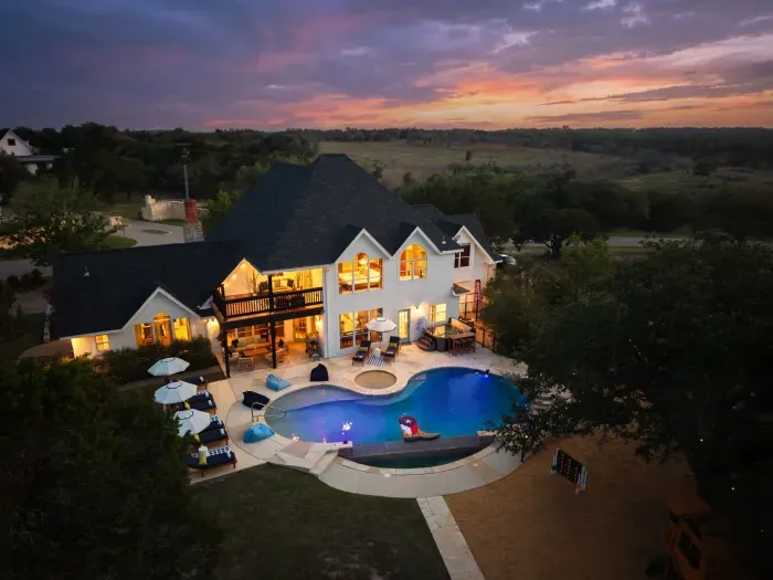 Stargazing+Pool+HotTub+GameRoom+PlayRoom•Sleeps18 - image 107 of 121
