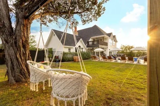 Swing Seating for dreaming