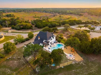 Stargazing+Pool+HotTub+GameRoom+PlayRoom•Sleeps18 - image 92 of 121