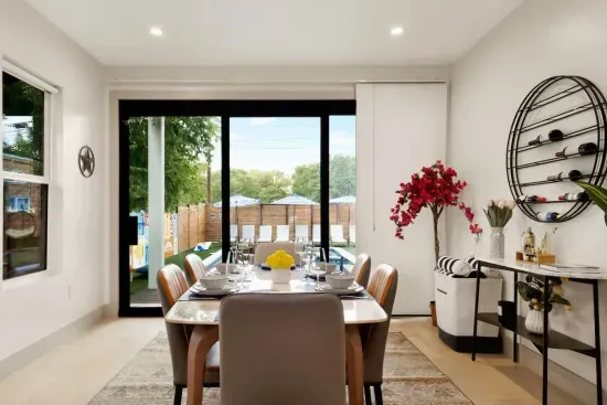 Pool + Hot Tub, 6 Rooms, Luxury Downtown Retreat