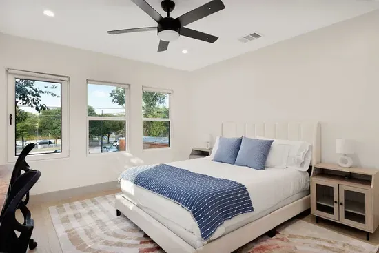 Pool + Hot Tub, 6 Rooms, Luxury Downtown Retreat