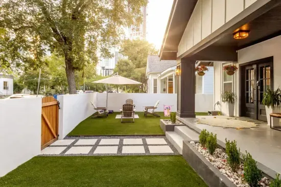 Pool + Hot Tub, 6 Rooms, Luxury Downtown Retreat