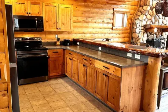 Snow and Swing Mountain Cabin