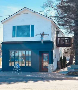 Hemmingway's Charlevoix Pied-a-terre - image 27 of 27