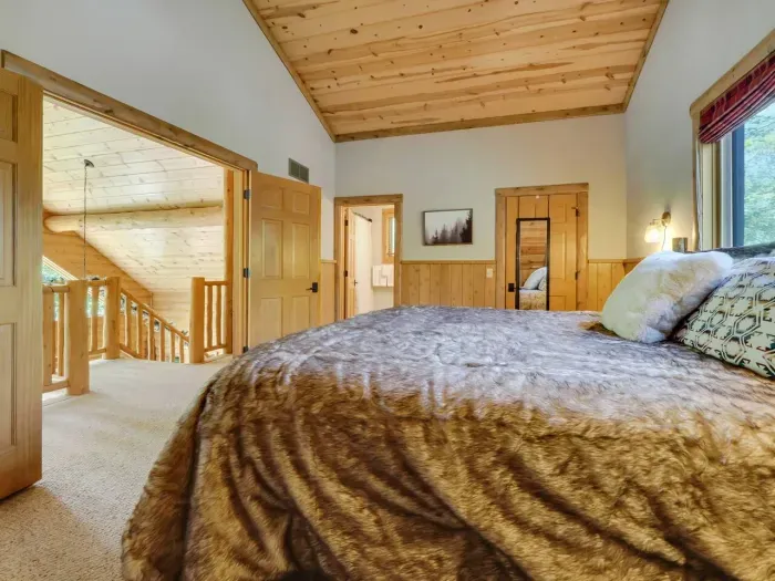 Master with private full bathroom
