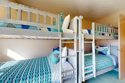 Oyster Bay - image 35 of 40