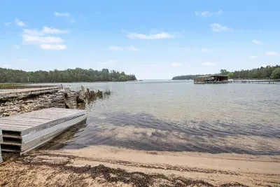 Oyster Bay - image 52 of 56