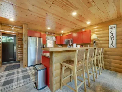 mail level additional seating and eating area near dining table