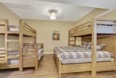 Bedroom #6 twin on top, one queen and one king on bottom