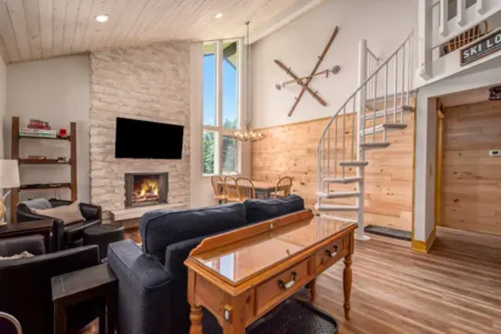 Base Camp Lodge Mountain Retreat