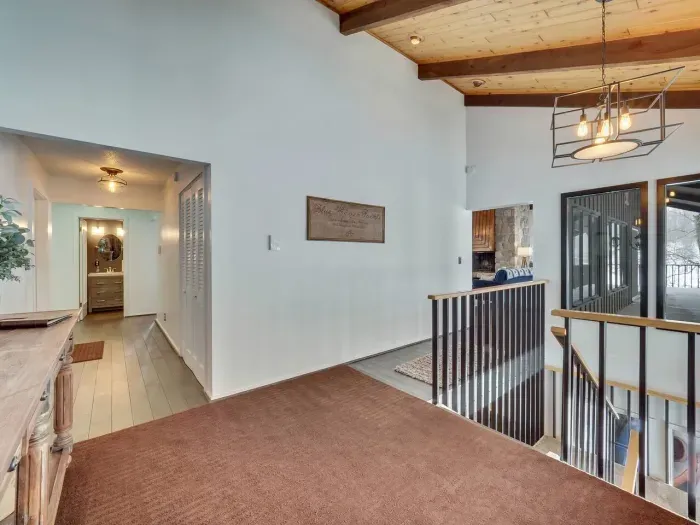 Upper level entry