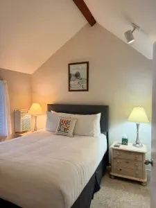 Main floor queen bed