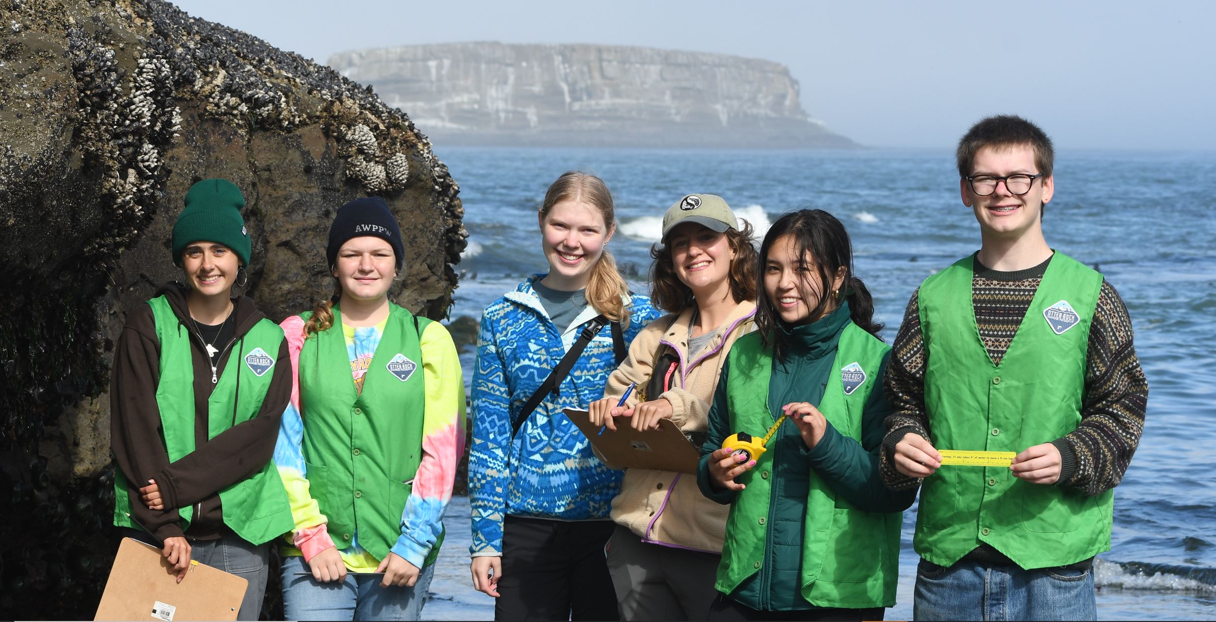 Friends of Otter Rock interns helping guests