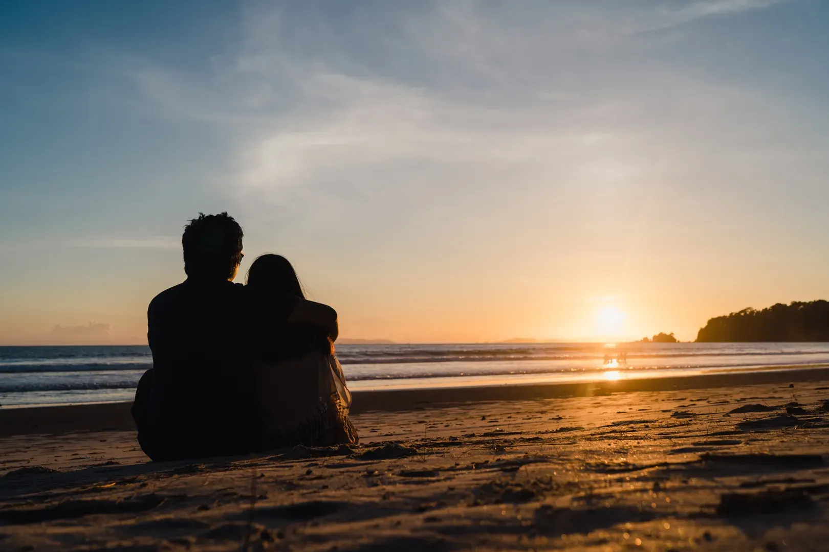 Romantic Oregon Coast sunset getaway for couples near Depoe Bay and Lincoln City