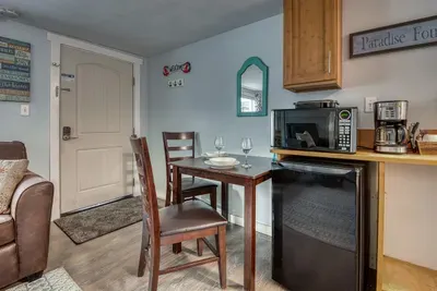 S2 - Cowabunga - Surf Inn - 2 Bed 2 Bath - image 37 of 71