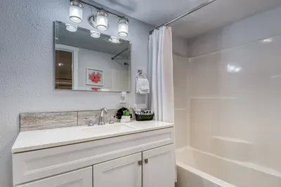 S2 - Cowabunga - Surf Inn - 2 Bed 2 Bath - image 36 of 71