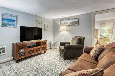 S2 - Cowabunga - Surf Inn - 2 Bed 2 Bath - image 32 of 71