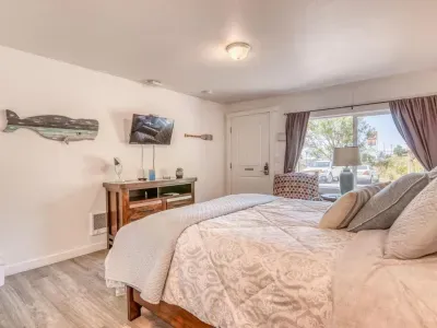W3 - Humpback - Whale Inn - image 4 of 12