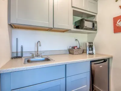 Small Kitchenette