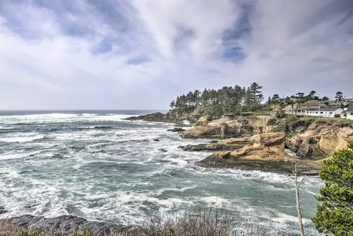 Depoe Bay Views | On-Site Laundry | Game Room | Private Lanai