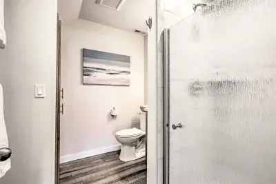 Bathroom 2 | Towels Provided