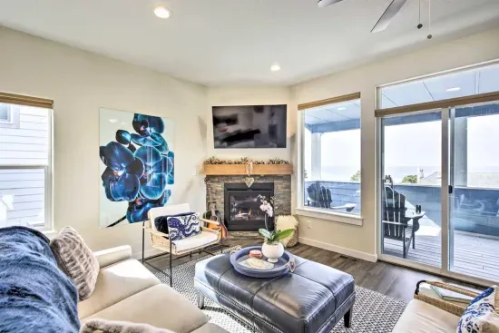 Depoe Bay Vacation Rental | 3BR | 2.5BA | 2 Stories | Steps Required for Access