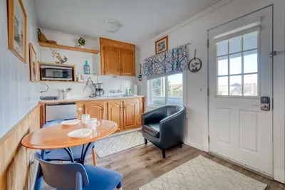 T05 - Dinghy @ Trollers Lodge