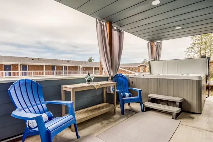 Hot Tub Lower Level Patio