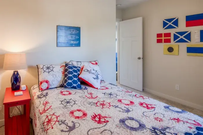 Full Size downstairs bedroom