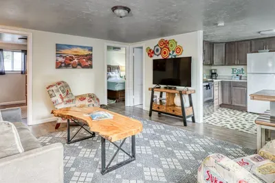 S1 - Epic - Surf Inn - image 23 of 62