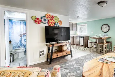 S1 - Epic - Surf Inn - image 26 of 62