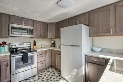 S1 - Epic - Surf Inn - image 30 of 62