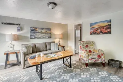 S1 - Epic - Surf Inn - image 25 of 62