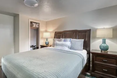 S1 - Epic - Surf Inn - image 36 of 62