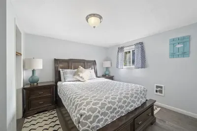 S1 - Epic - Surf Inn - image 7 of 62