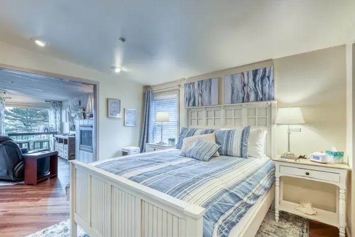 Queen Bedroom - Opens to Great Room