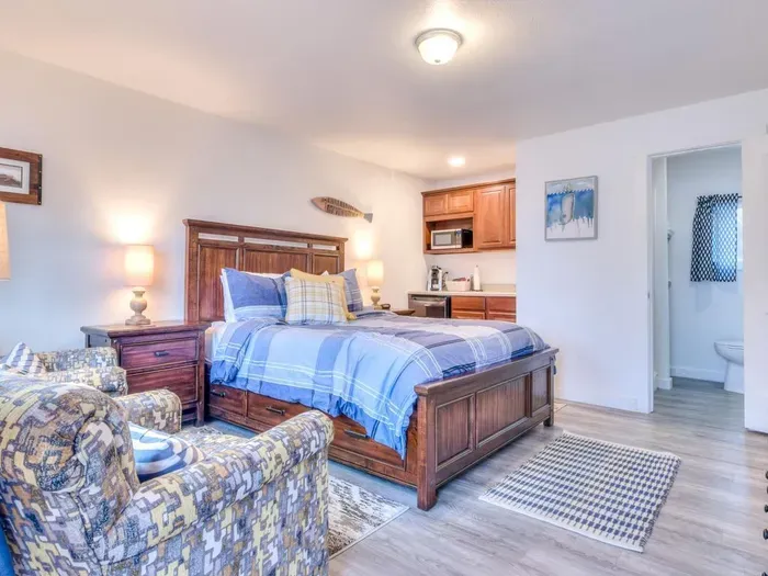 Comfortable Side Chairs for TV and Movie Watching