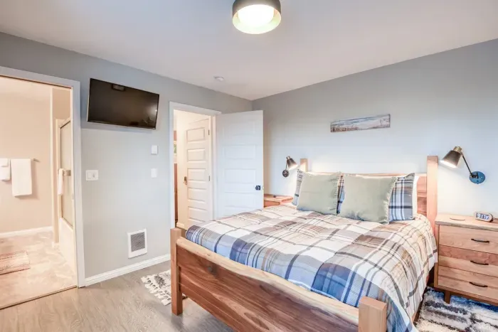 Downstairs Bedroom is Ensuite