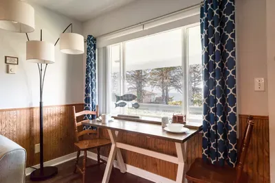 T10 - Skiff @ Trollers Lodge