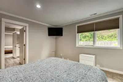 Queen Guest Bedroom