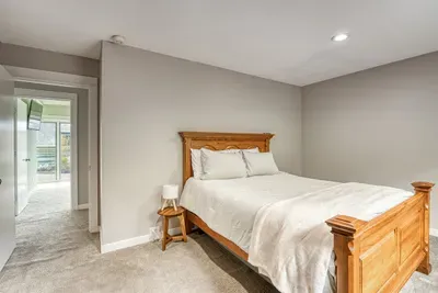Queen Bed