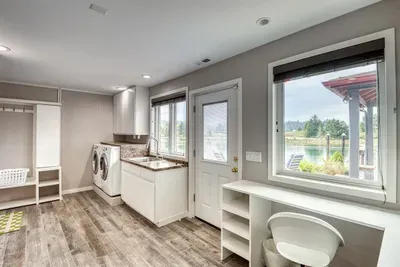 Large Laundry Room