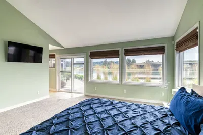 Main Bedroom - Slider to Outside